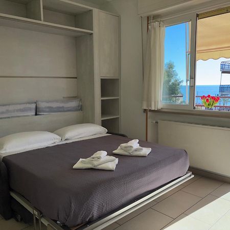 Ligure Residence Пьетра-Лигуре Экстерьер фото