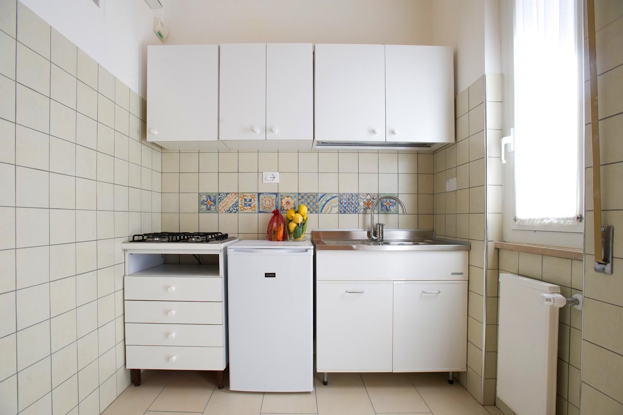 Ligure Residence Пьетра-Лигуре Номер фото