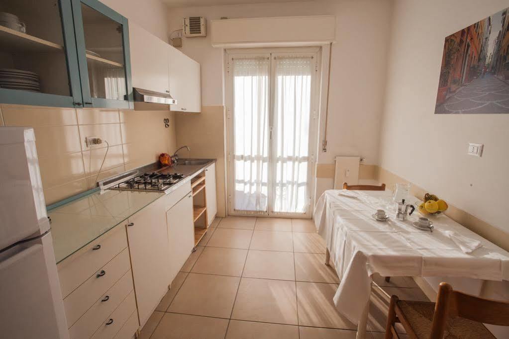 Ligure Residence Пьетра-Лигуре Экстерьер фото