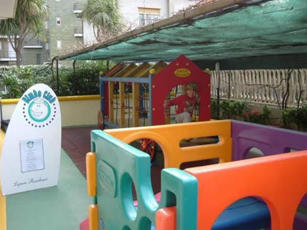 Ligure Residence Пьетра-Лигуре Экстерьер фото