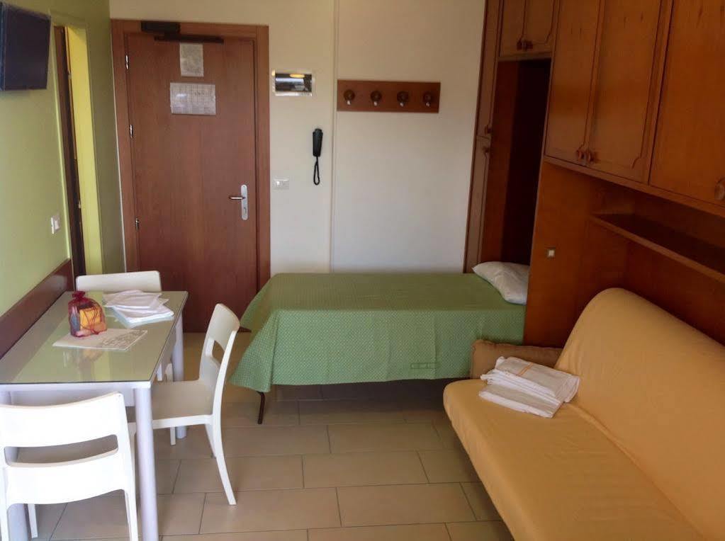 Ligure Residence Пьетра-Лигуре Экстерьер фото